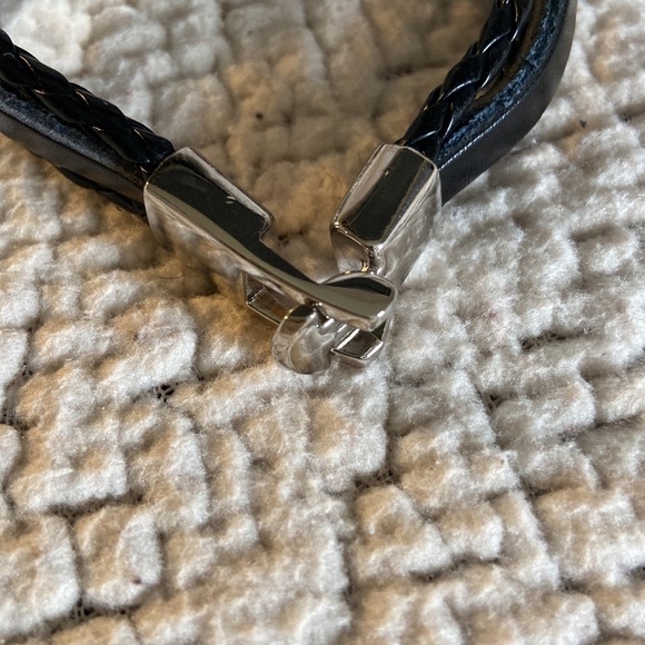 ✝️ GOD Bless 3-Strand Black Faux Leather Silvertone Bracelet - Picture 8 of 10
